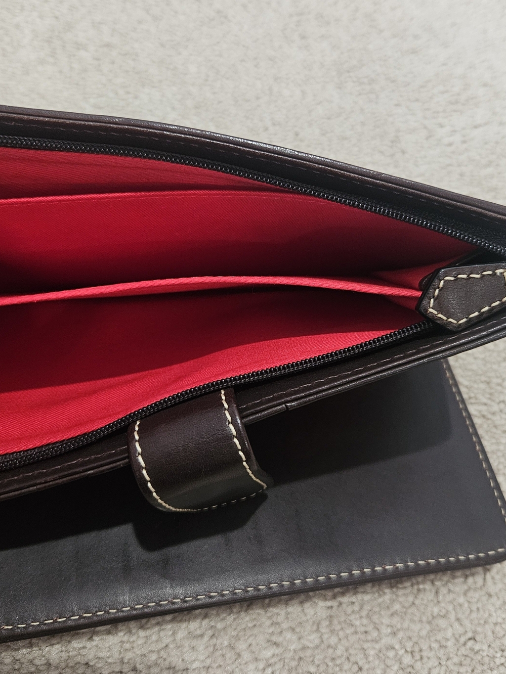 Dooney & Bourke Red Croc-Embossed Leather Wristlet and Clutch Set - Picture 5 of 8
